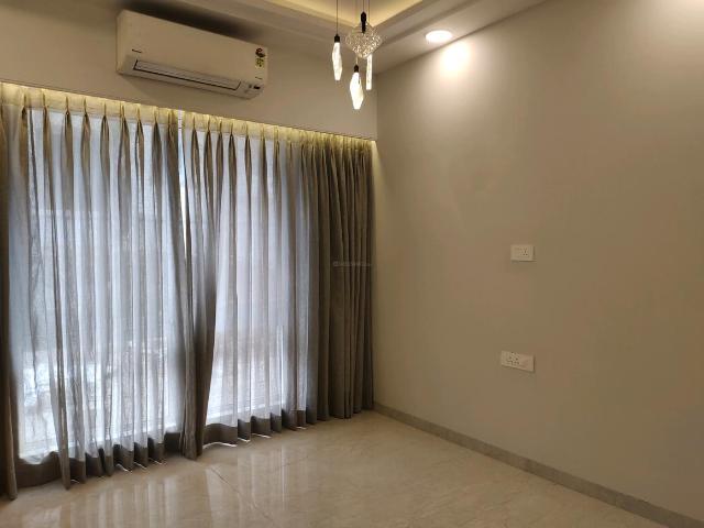 2 BHK Apartment in Malad West for resale Mumbai. The reference number is 20408207