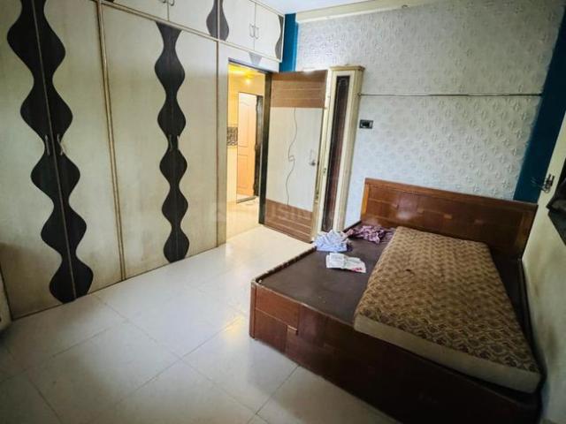 2 BHK Apartment in Malad West for resale Mumbai. The reference number is 20425698