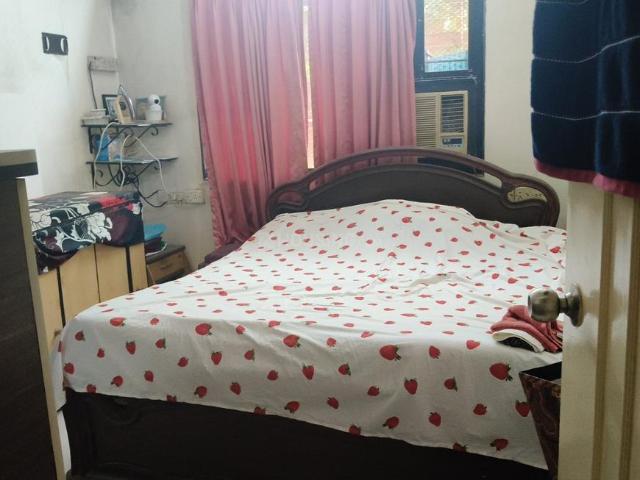 2 BHK Apartment in Malad West for resale Mumbai. The reference number is 20428052