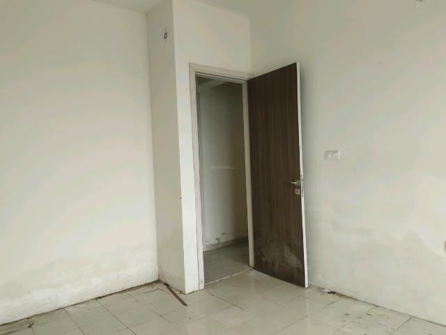 2 BHK Apartment in Malad West for resale Mumbai. The reference number is 20549706