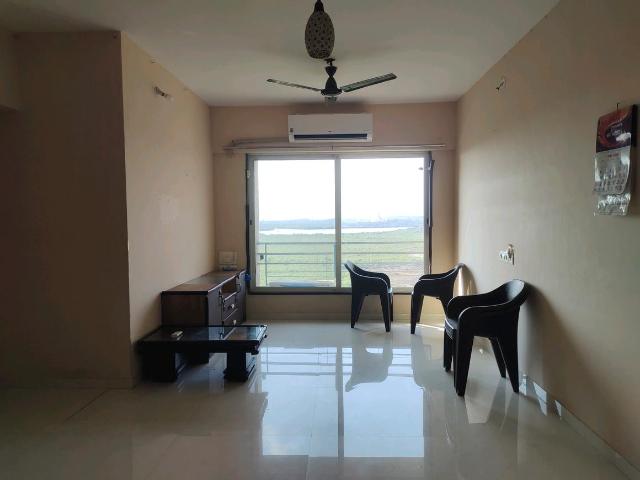 2 BHK Apartment in Malad West for resale Mumbai. The reference number is 20569779