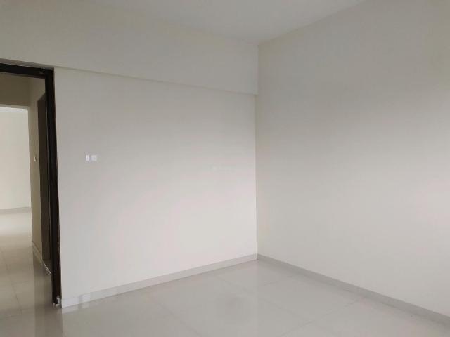 2 BHK Apartment in Malad West for resale Mumbai. The reference number is 20586494