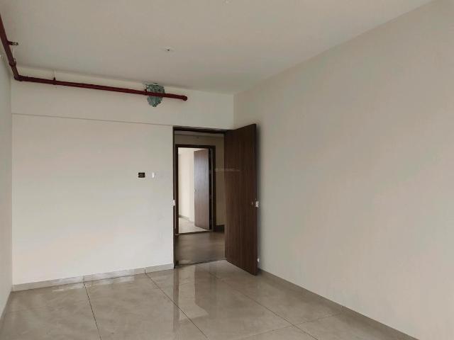 2 BHK Apartment in Malad West for resale Mumbai. The reference number is 20589120