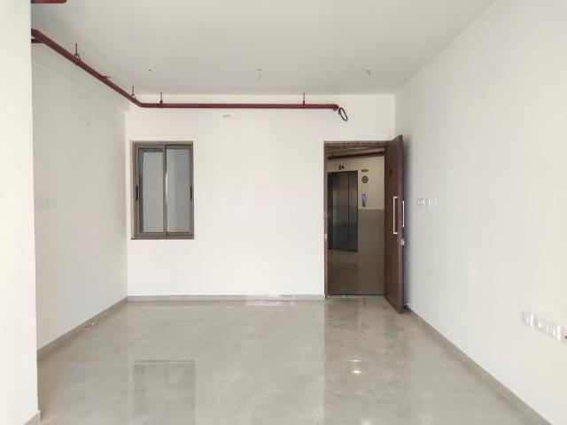 2 BHK Apartment in Malad West for resale Mumbai. The reference number is 20531943