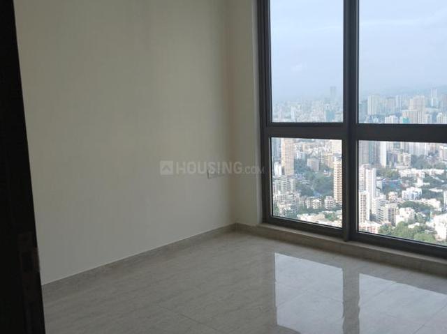 2 BHK Apartment in Malad West for resale Mumbai. The reference number is 20674379