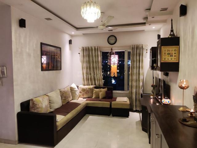 2 BHK Apartment in Malad West for resale Mumbai. The reference number is 20674437