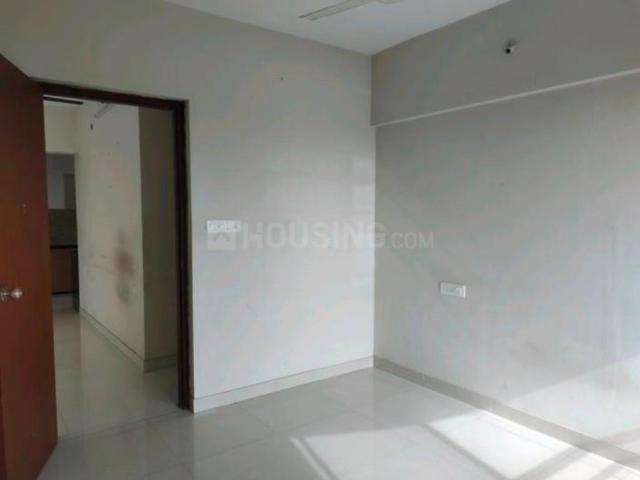 2 BHK Apartment in Malad West for resale Mumbai. The reference number is 20694981