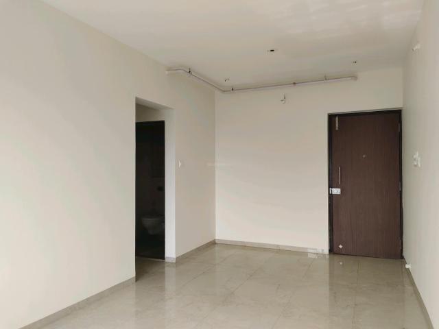 2 BHK Apartment in Malad West for resale Mumbai. The reference number is 20604814