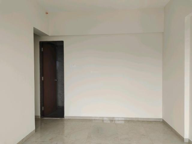 2 BHK Apartment in Malad West for resale Mumbai. The reference number is 20604975