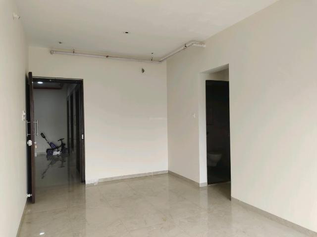 2 BHK Apartment in Malad West for resale Mumbai. The reference number is 20604937