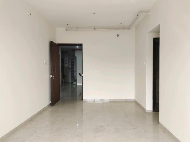 2 BHK Apartment in Malad West for resale Mumbai. The reference number is 20605182