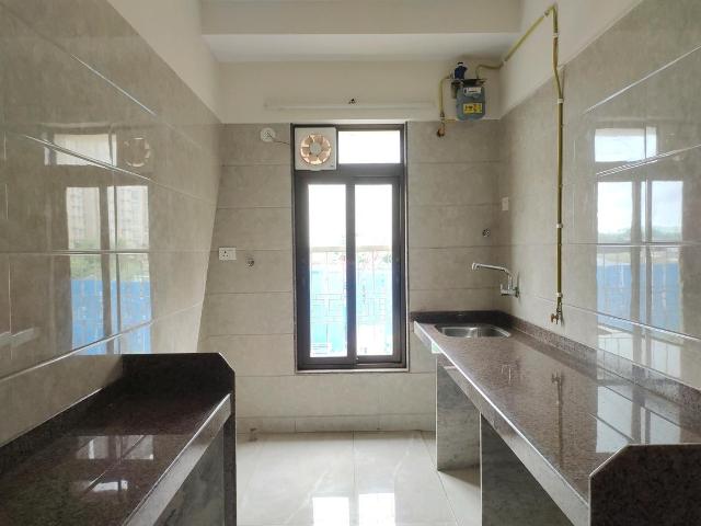 2 BHK Apartment in Malad West for resale Mumbai. The reference number is 20605121