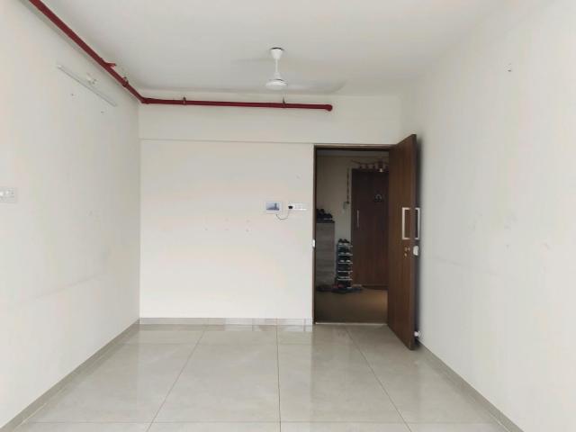 2 BHK Apartment in Malad West for resale Mumbai. The reference number is 20607465