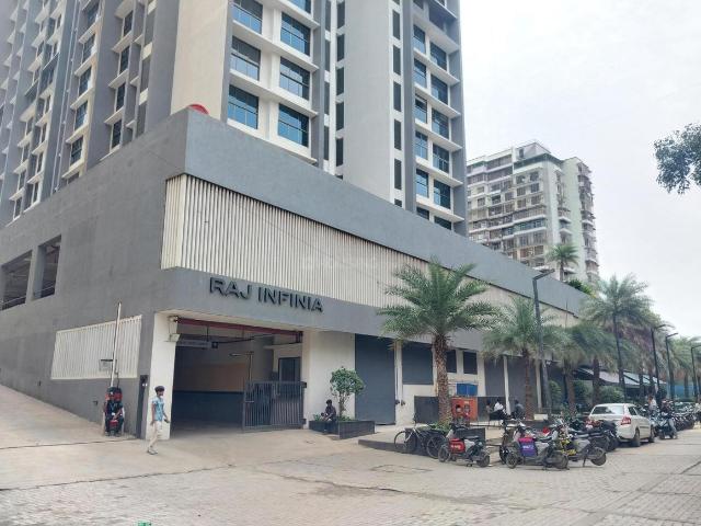 2 BHK Apartment in Malad West for resale Mumbai. The reference number is 20637599