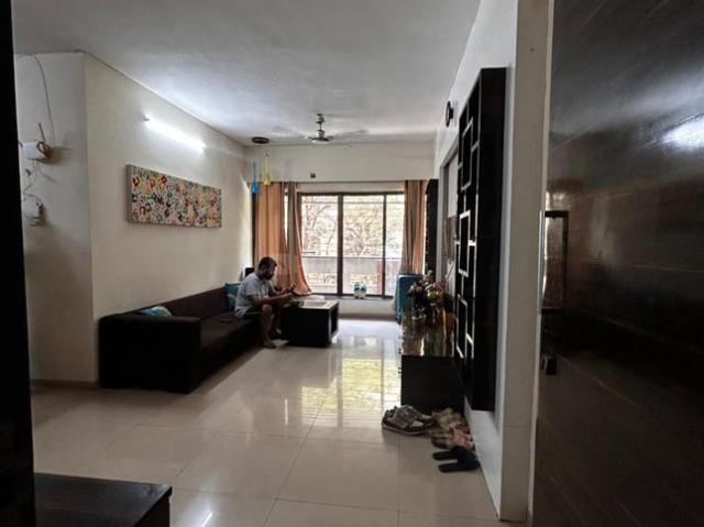 2 BHK Apartment in Malad West for resale Mumbai. The reference number is 20749551