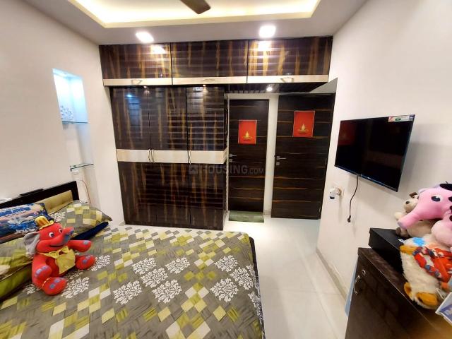 2 BHK Apartment in Malad West for resale Mumbai. The reference number is 20749730