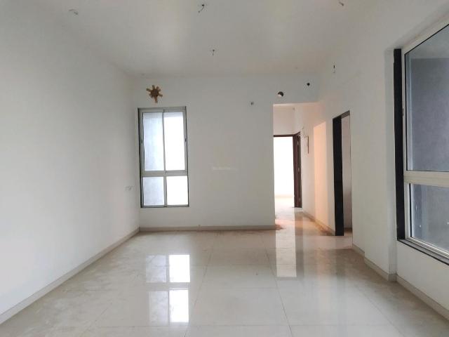 2 BHK Apartment in Malad West for resale Mumbai. The reference number is 20752533
