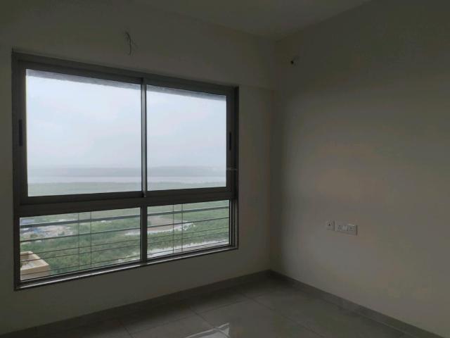 2 BHK Apartment in Malad West for resale Mumbai. The reference number is 20800053