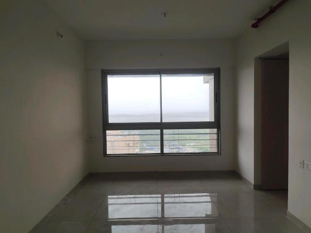 2 BHK Apartment in Malad West for resale Mumbai. The reference number is 20802177