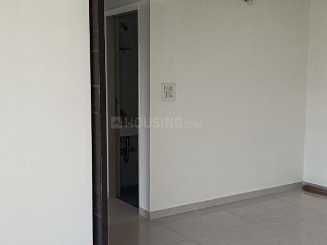 2 BHK Apartment in Malad West for resale Mumbai. The reference number is 20942799