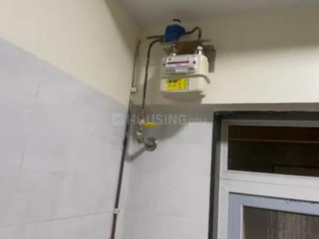 2 BHK Apartment in Malad West for resale Mumbai. The reference number is 20943352