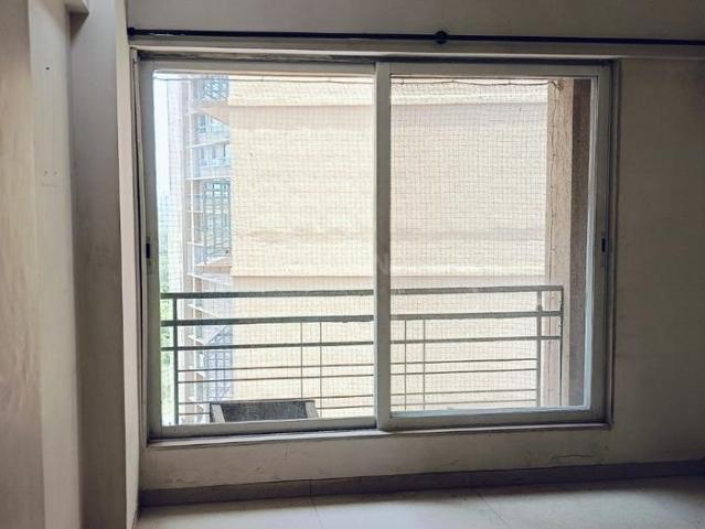 2 BHK Apartment in Malad West for resale Mumbai. The reference number is 20943740
