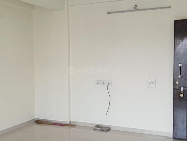 2 BHK Apartment in Malad West for resale Mumbai. The reference number is 20943728