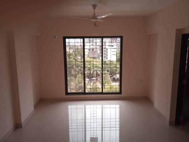 2 BHK Apartment in Malad West for resale Mumbai. The reference number is 20951210