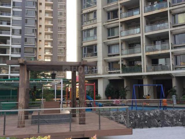 2 BHK Apartment in Malad West for resale Mumbai. The reference number is 20953960