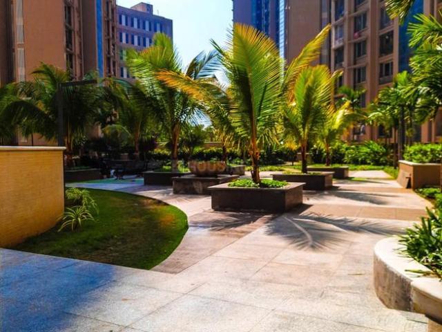 2 BHK Apartment in Malad West for resale Mumbai. The reference number is 20953974