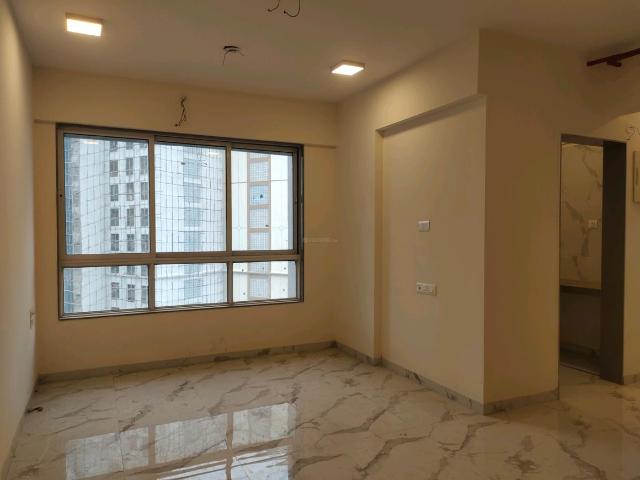 2 BHK Apartment in Malad West for resale Mumbai. The reference number is 20990018