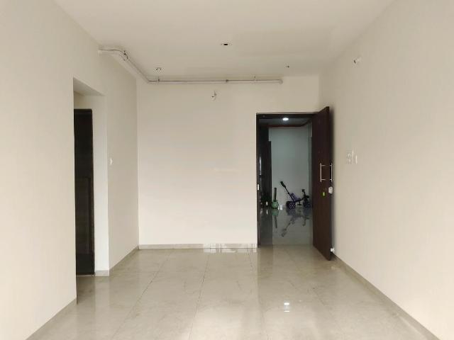 2 BHK Apartment in Malad West for resale Mumbai. The reference number is 20903811