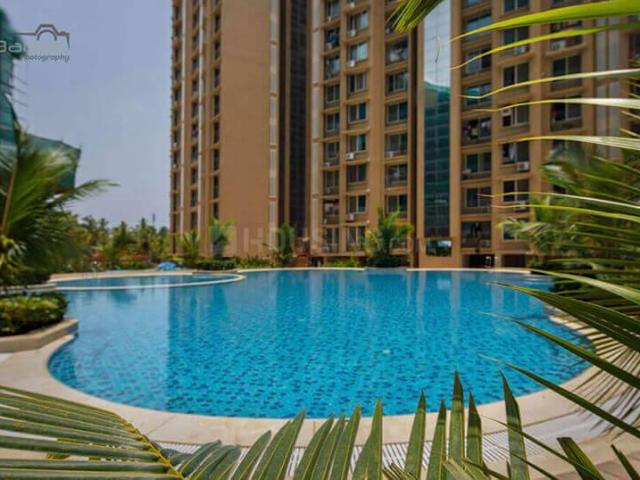 2 BHK Apartment in Malad West for resale Mumbai. The reference number is 3832473