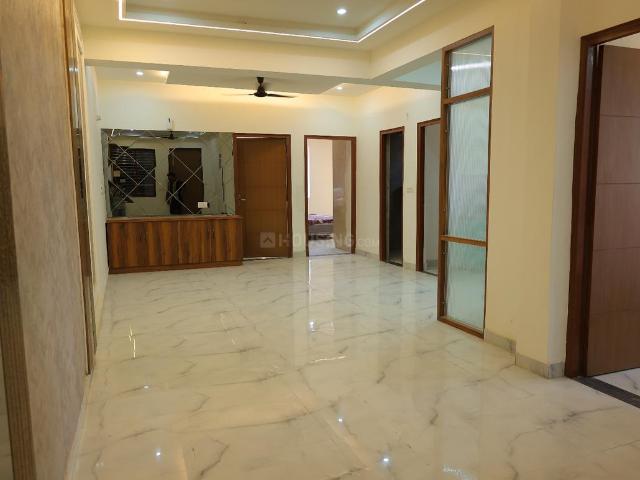 2 BHK Apartment in Manghatai for resale Agra. The reference number is 17054191