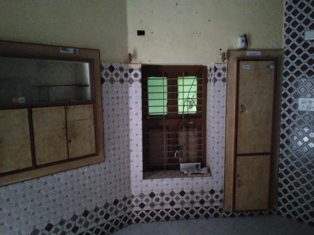 2 BHK Apartment in Maninagar for rent Ahmedabad. The reference number is 6774819