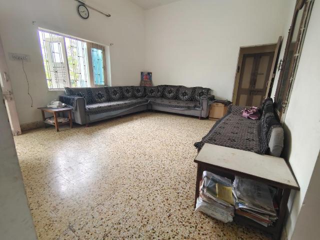 2 BHK Apartment in Maninagar for rent Ahmedabad. The reference number is 17310595