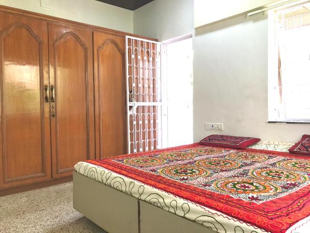 2 BHK Apartment in Maninagar for rent Ahmedabad. The reference number is 18709749