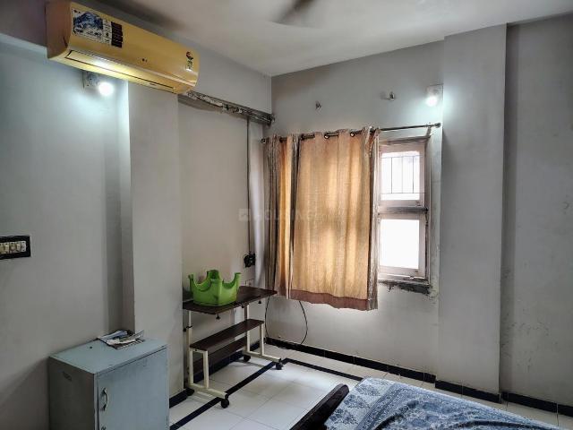 2 BHK Apartment in Maninagar for rent Ahmedabad. The reference number is 20467598