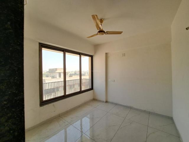 2 BHK Apartment in Maninagar for resale Ahmedabad. The reference number is 10992984