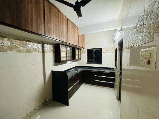 2 BHK Apartment in Maninagar for resale Ahmedabad. The reference number is 20020419