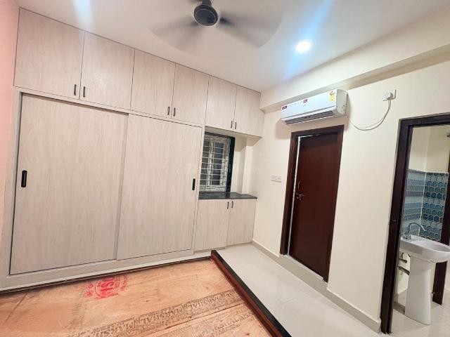 2 BHK Apartment in Manikonda for rent Hyderabad. The reference number is 20997797