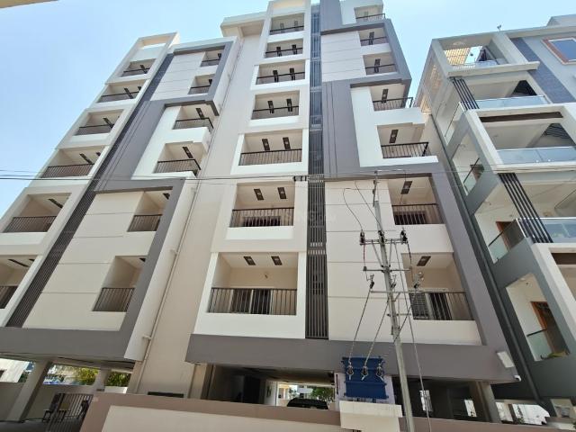 2 BHK Apartment in Manikonda for resale Hyderabad. The reference number is 20010162
