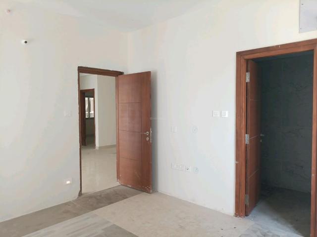 2 BHK Apartment in Manikonda for resale Hyderabad. The reference number is 20182546
