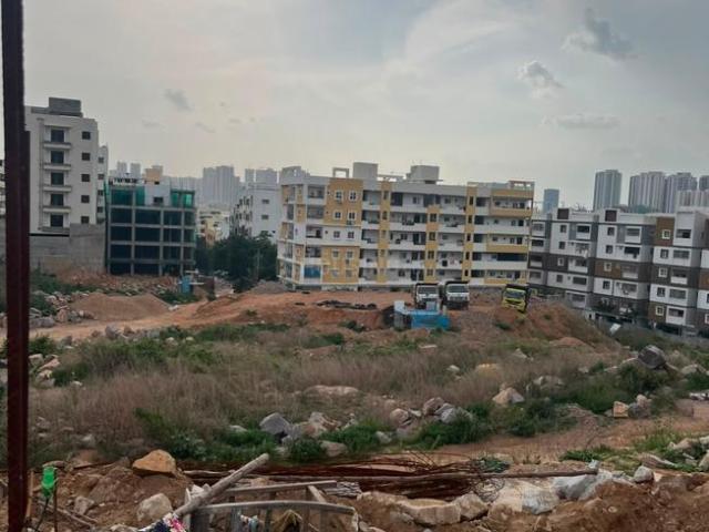 2 BHK Apartment in Manikonda for resale Hyderabad. The reference number is 20737128