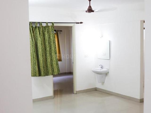 2 BHK Apartment in Maradu for resale Kochi. The reference number is 20276709
