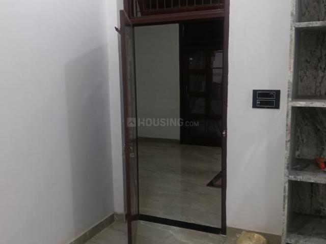 2 BHK Apartment in Meerut Cantt for rent Meerut. The reference number is 20654854