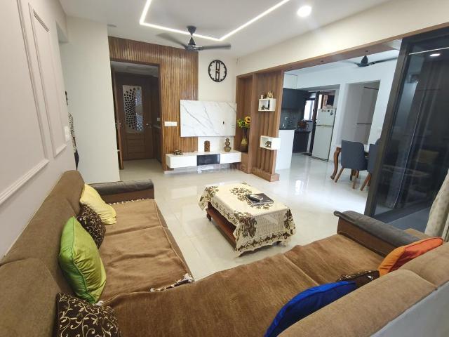 2 BHK Apartment in Memnagar for rent Ahmedabad. The reference number is 20646407