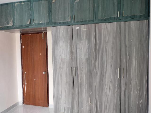2 BHK Apartment in Miyapur for rent Hyderabad. The reference number is 20371682