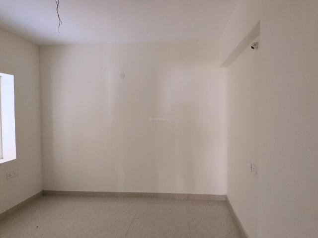 2 BHK Apartment in Miyapur for resale Hyderabad. The reference number is 20085835