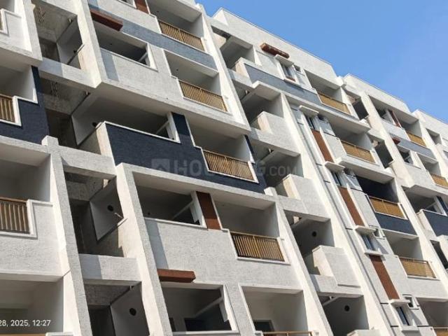 2 BHK Apartment in Miyapur for resale Hyderabad. The reference number is 20996108